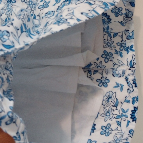 Floral Blue and White Skort. - Picture 4 of 6